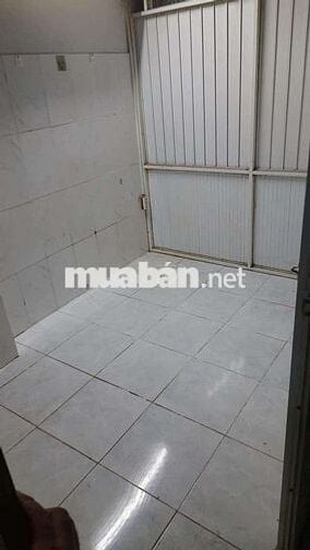 Phòng trọ liền kề Q1 giá 1,3tr