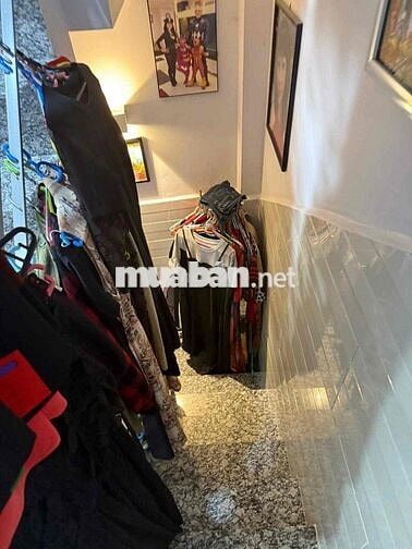 Bán Nhà Lầu Kiên Cố hẻm 330 Âu Dương Lân