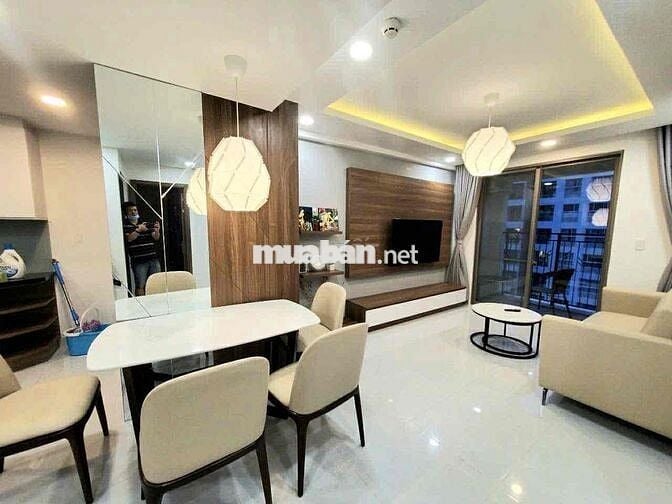 Cho thuê 2PN Saigon South, Nhà đẹp, nội thất xịn, sát bên TDT, RMIT