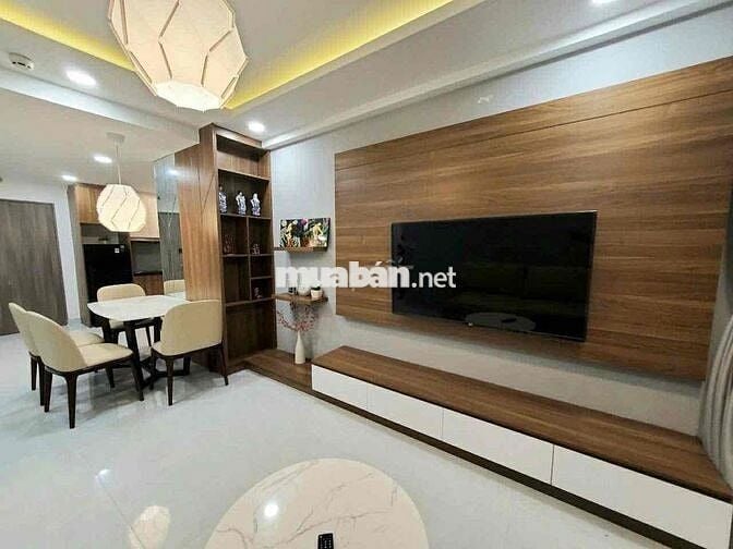 Cho thuê 2PN Saigon South, Nhà đẹp, nội thất xịn, sát bên TDT, RMIT