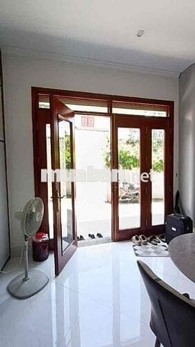 Nhà mới ở luôn- 50m2- Thang máy - 5 tầng - Giá tốt ở quận Long Biên