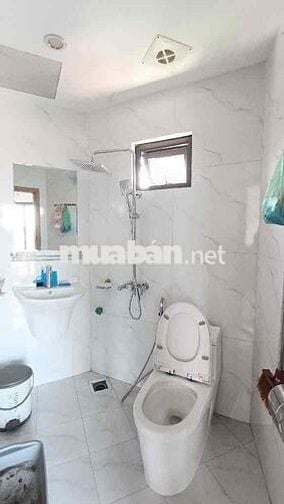 Nhà mới ở luôn- 50m2- Thang máy - 5 tầng - Giá tốt ở quận Long Biên