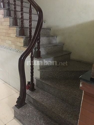 Cho thuê nhà DT 75m2, ở An Xá, Phúc Xá, Ba Đình, Hà Nội.