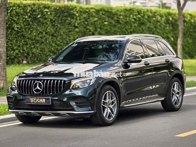 GLC 300 2019 Màu Xanh mệnh Mộc