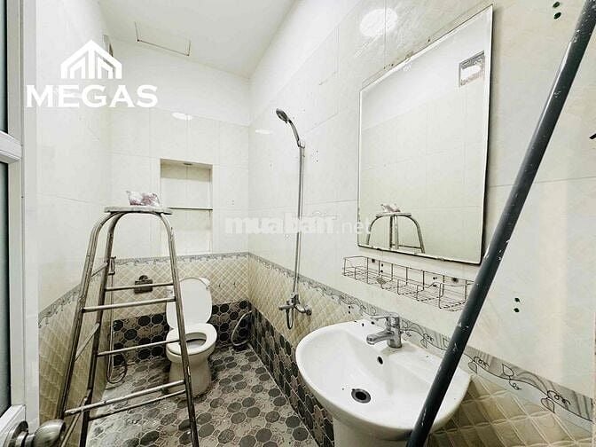 RA LÒ cho thuê CHDV BAN CÔNG - CỬA SỔ gần SVĐ PHÚ THỌ mới 100% GIÁ TỐT