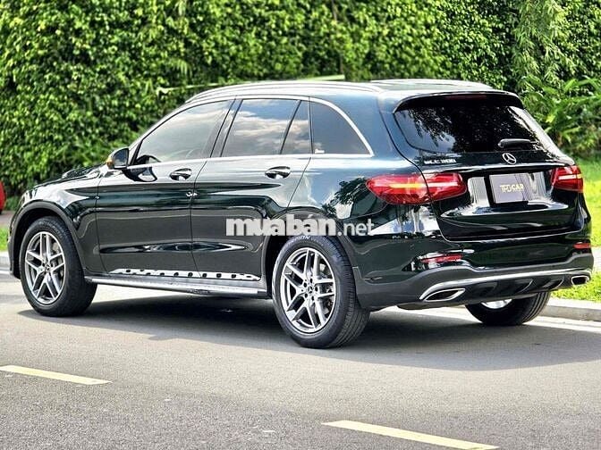 GLC 300 2019 Màu Xanh mệnh Mộc