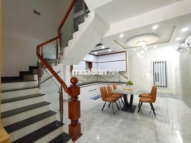 ĐỊNH CƯ NÊN BÁN GẤP- HẺM XE TẢI- 4TẦNG- 72M2- LŨY BÁN BÍCH CHỈ 8.6TỶ