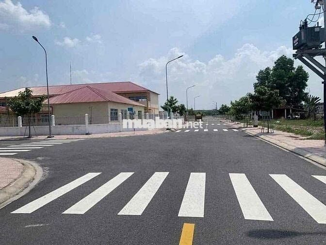 CẦN TIỀN CHO CON ĐI DU HỌC NÊN TÔI MUỐN BÁN LÔ ĐẤT 80m2, Full Thổ cư