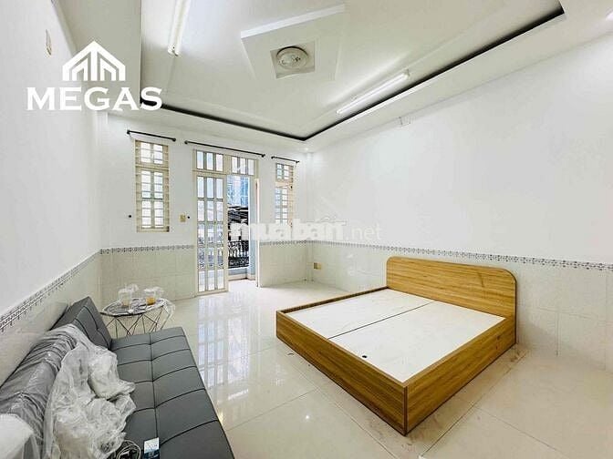 RA LÒ cho thuê CHDV BAN CÔNG - CỬA SỔ gần SVĐ PHÚ THỌ mới 100% GIÁ TỐT