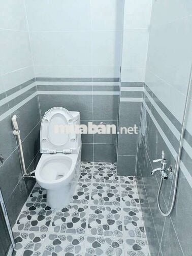 NHÀ HẼM SÁT MẶT TIỀN TÂN THỚI HIỆP 21,,Q.12,60M2,2 TẦNG, CHỈ 4,28 TỶ