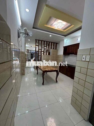 Nhà hẻm xe hơi tới nhà gần chợ siêu thị trường học
