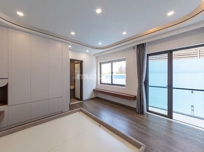 Khuôn tiền hiếm 7.x tỷ có nhà 6 tầng thang máy phố Sài Đồng