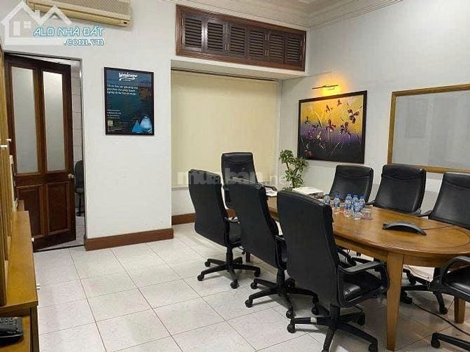Cần cho thuê nhà KD/ làm Văn phòng (không ở lại) tại Phố Mai Hắc Đế