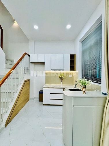 Bác em cần bán gấp nhà Nguyễn Trọng Tuyển, 6tỷ5 Còn TL, Dt: 60m2, 1T2L