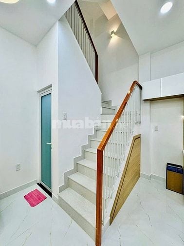 Bác em cần bán gấp nhà Nguyễn Trọng Tuyển, 6tỷ5 Còn TL, Dt: 60m2, 1T2L