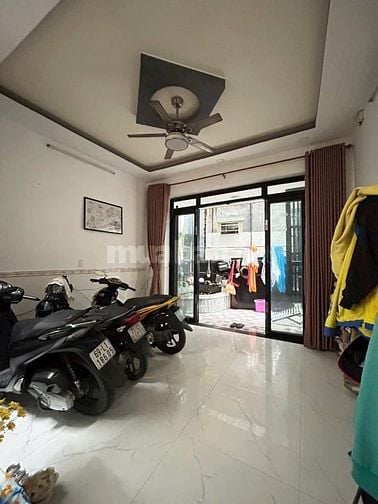 Bán nhà Thống Nhất, p11. 1 lầu 2 phòng 3 wc. Giá 4 tỷ 250
