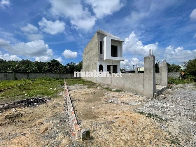 Chủ kẹt tiền bán gấp nhà thô 1 trệt 1 lầu Củ Chi giá 1tỷ2
