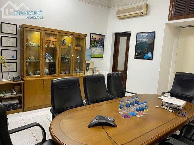 Cần cho thuê nhà KD/ làm Văn phòng (không ở lại) tại Phố Mai Hắc Đế