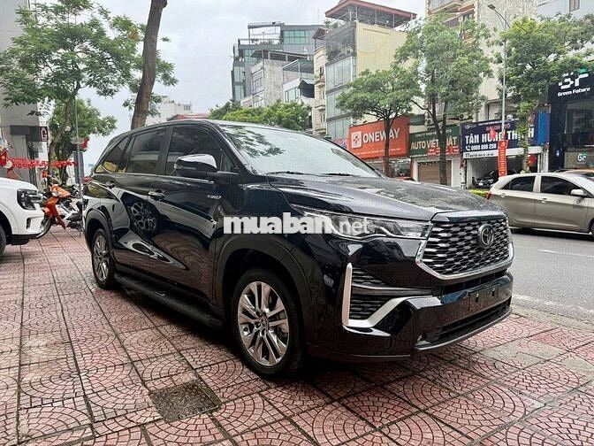 Toyota Innova Cross HEV 2.0 CVT