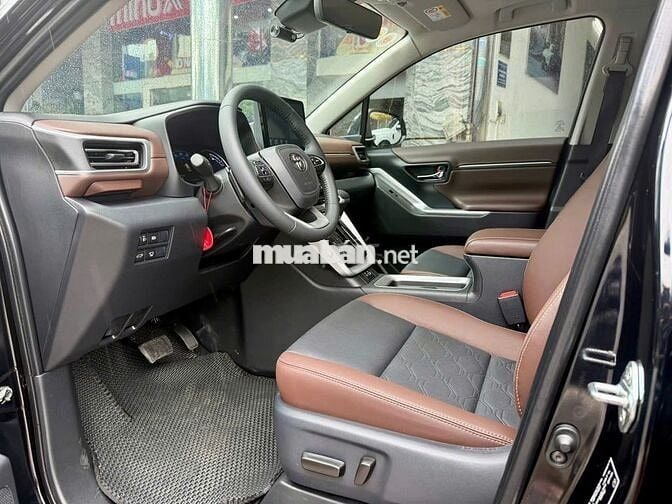 Toyota Innova Cross HEV 2.0 CVT