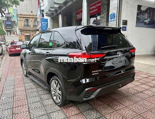 Toyota Innova Cross HEV 2.0 CVT