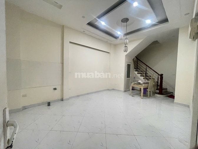 Chính chủ bán nhà ngõ 3 gác Lê Thanh Nghị 5 tầng lô góc 10,8 tỷ 