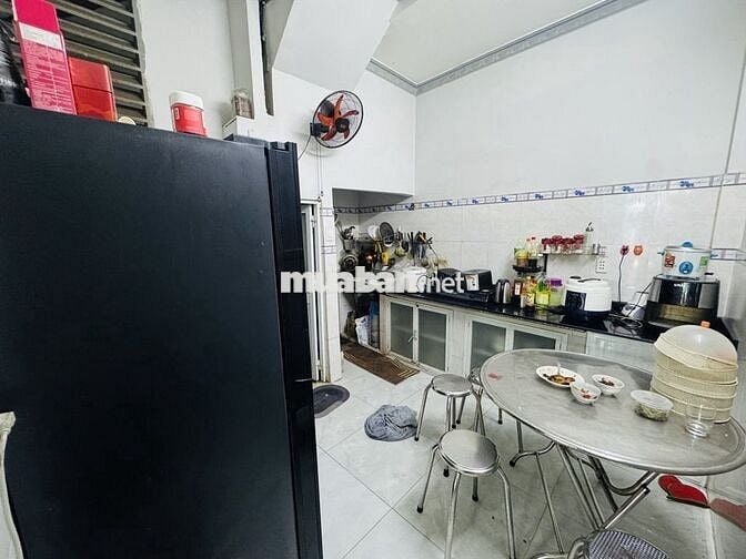 bán nhanh nhà hẻm xe tải - Nguyễn Hữu Tiến - TP -DTSD110m2 - giá 5.7T