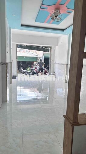 Nhà  Ngay  Chợ 2 Mặt tiền  trước sau, 64m2 ,2 tầng , shr