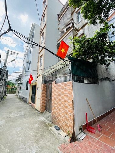Nhà 16 tỷ, cạnh Ngoại Giao Đoàn, lô góc, oto đỗ cửa, giá tăng từng năm