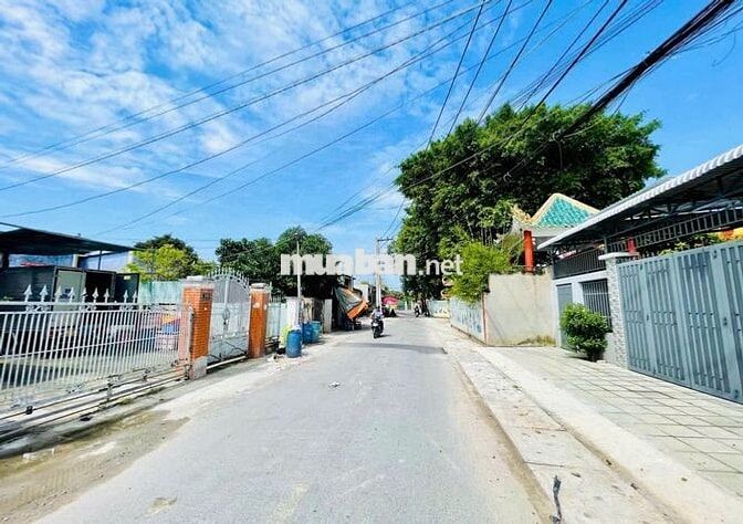 CHỦ KẸT TIỀN BÁN GẤP LÔ ĐẤT SÁT BỆNH VIỆN XUYÊN Á THUỘC TÂN PHÚ TRUNG