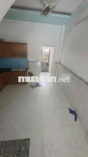 Nhà  Ngay  Chợ 2 Mặt tiền  trước sau, 64m2 ,2 tầng , shr
