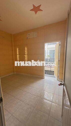 Nhà  Ngay  Chợ 2 Mặt tiền  trước sau, 64m2 ,2 tầng , shr