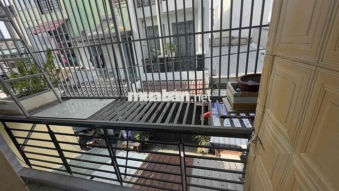 Nhà  Ngay  Chợ 2 Mặt tiền  trước sau, 64m2 ,2 tầng , shr