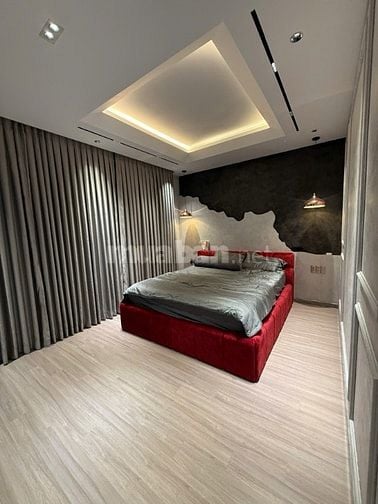 Bán nhà 18 tỷ - mặt tiền đường Huy Cận- P.  Phước Long B Quận 9