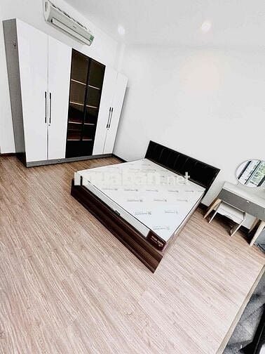 Nhà nguyên căn 3pn-2wc-Hẻm xe hơi-Đủ nội thất