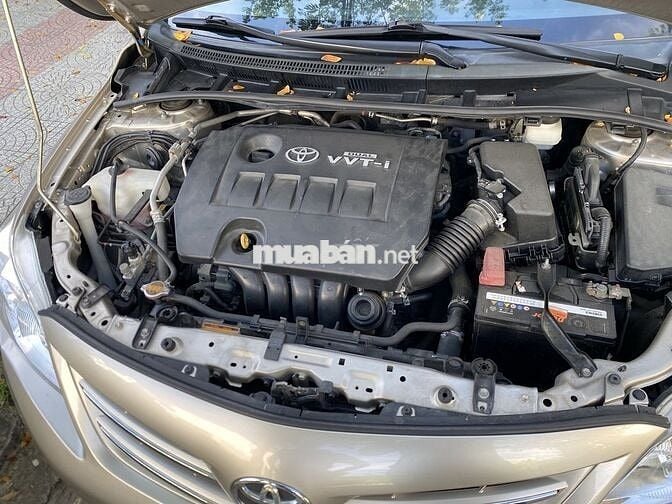 Toyota Corolla Altis 2013 1.8G AT - 77000 km