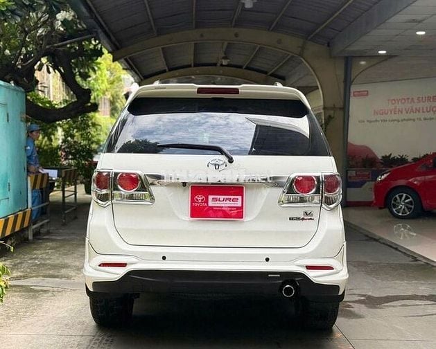 Toyota Fortuner 2.7V TRD XĂNG TỰ ĐỘNG 1 CẦU 2016