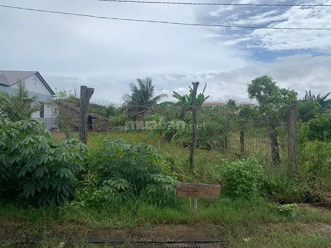 CẦN BÁN LÔ ĐẤT 10*30, NGAY TRUNG TÂM THỊ XÃ DUYÊN HẢI. LỘ NHỰA 