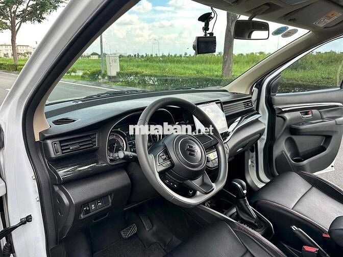 Suzuki XL 7 2023 thuần xăng bảo dưỡng rẻ đi ít.