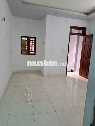 Nhà mặt tiền hẻm thông buôn bán.4 phòng ngủ.sân thượng