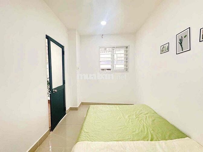 Studio cửa sổ trời – 2 Phòng Ngủ, 1 Phòng Khách – full nội thất, gần Đ