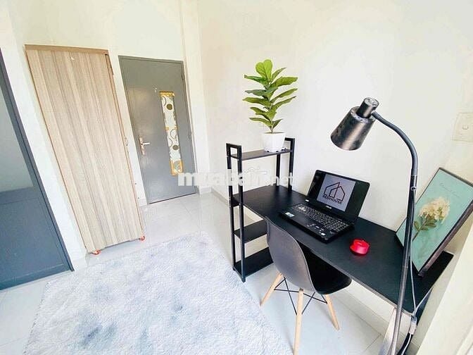 Studio tách bếp, gần dh Văn Lang,IUH,UTH toà thang máy, cửa sổ trời