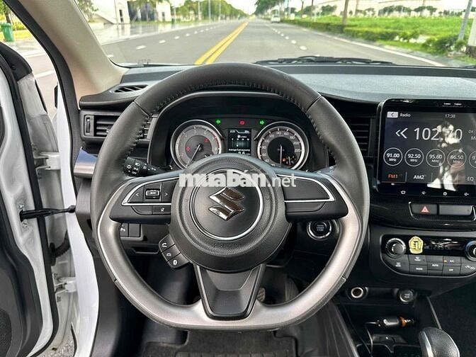 Suzuki XL 7 2023 thuần xăng bảo dưỡng rẻ đi ít.