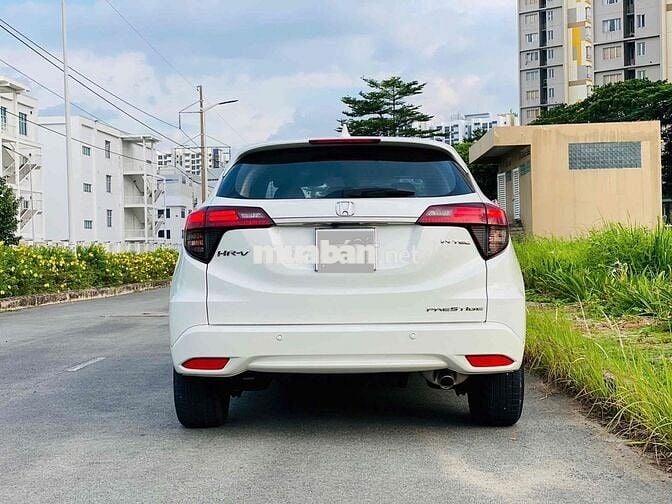 Honda HR-V Trắng Đời 2018 - bản Full - 61.000 km