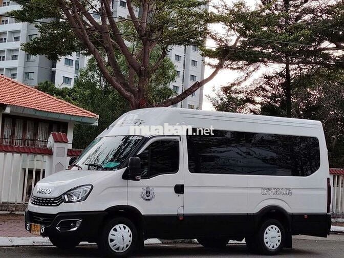 Xe 16 chỗ