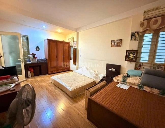 Bán nhà biệt thự phố Võ Thị Sáu, DT 110 m2, MT 8 m, sát hồ