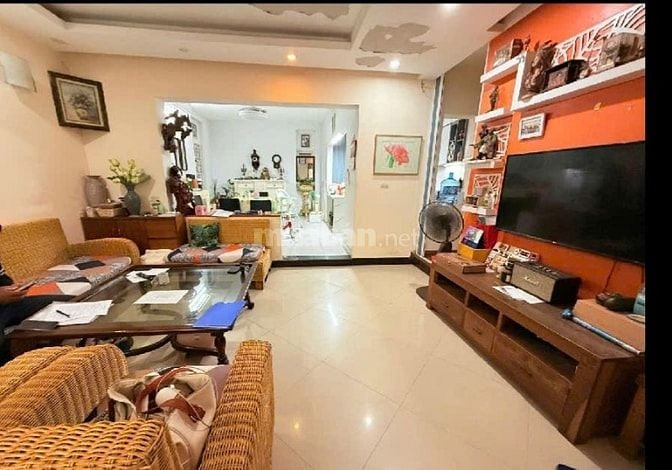 Bán nhà biệt thự phố Võ Thị Sáu, DT 110 m2, MT 8 m, sát hồ