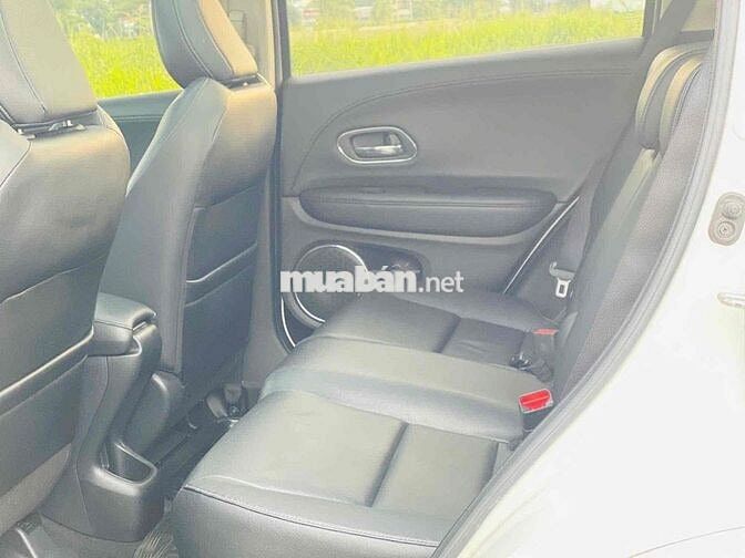 Honda HR-V Trắng Đời 2018 - bản Full - 61.000 km