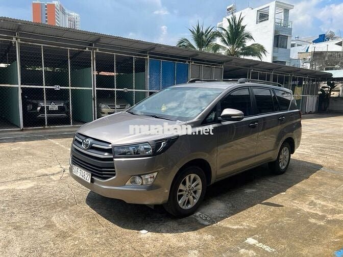 Toyota Innova 2016 2.0E - 76000 km