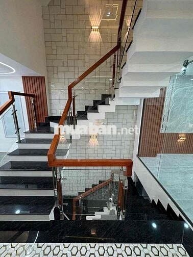 NHÀ MỚI, FULL NỘI THẤT, SÁT TÊN LỬA